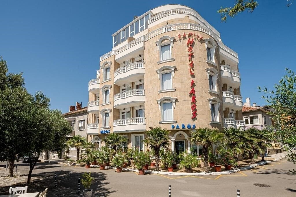 Paros 3* қонақ үйі