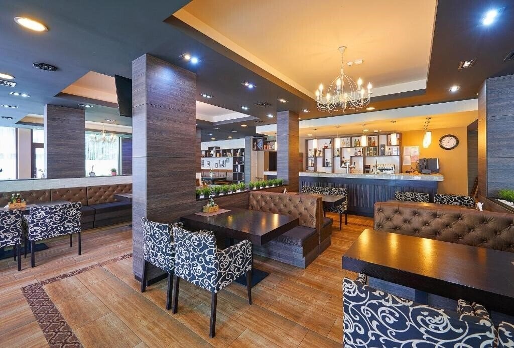 Central Plaza 3* суреті