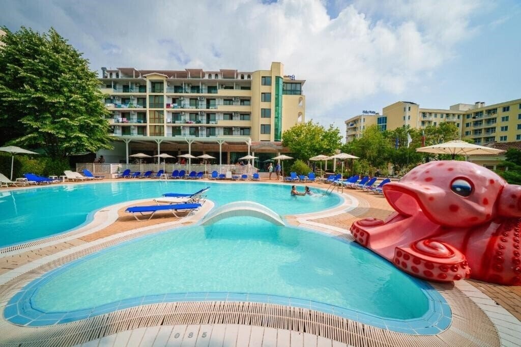 Perla Plaza 3* қонақ үйі