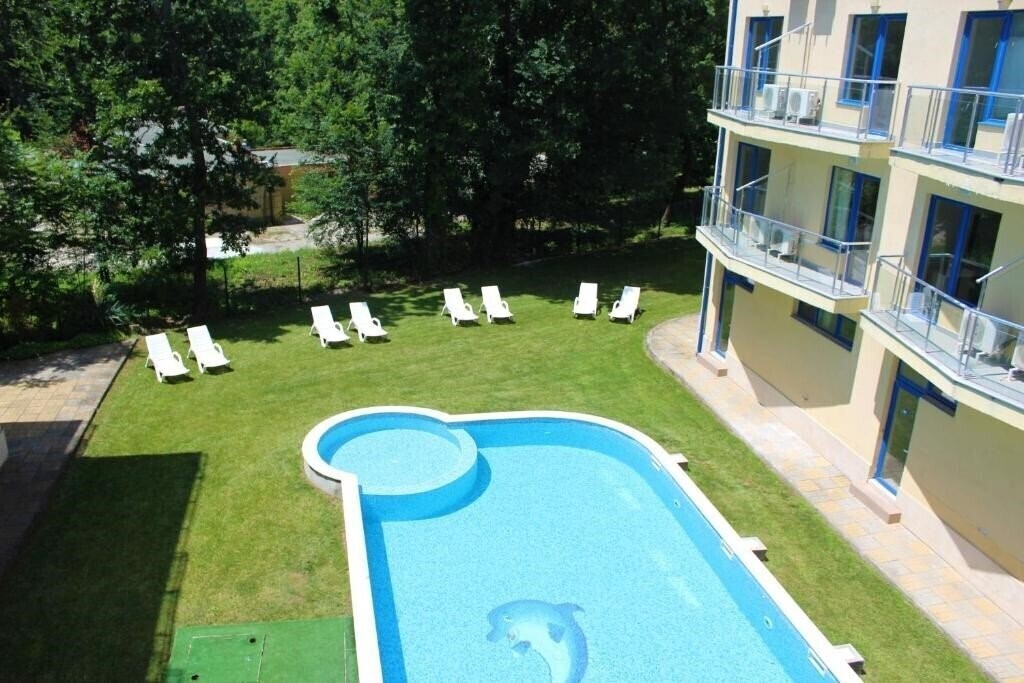 Отель Solei Apartments 3*