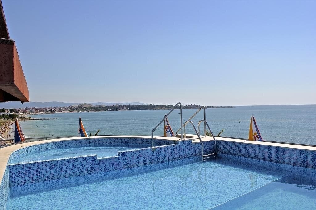 Biju 3* фотосуреті