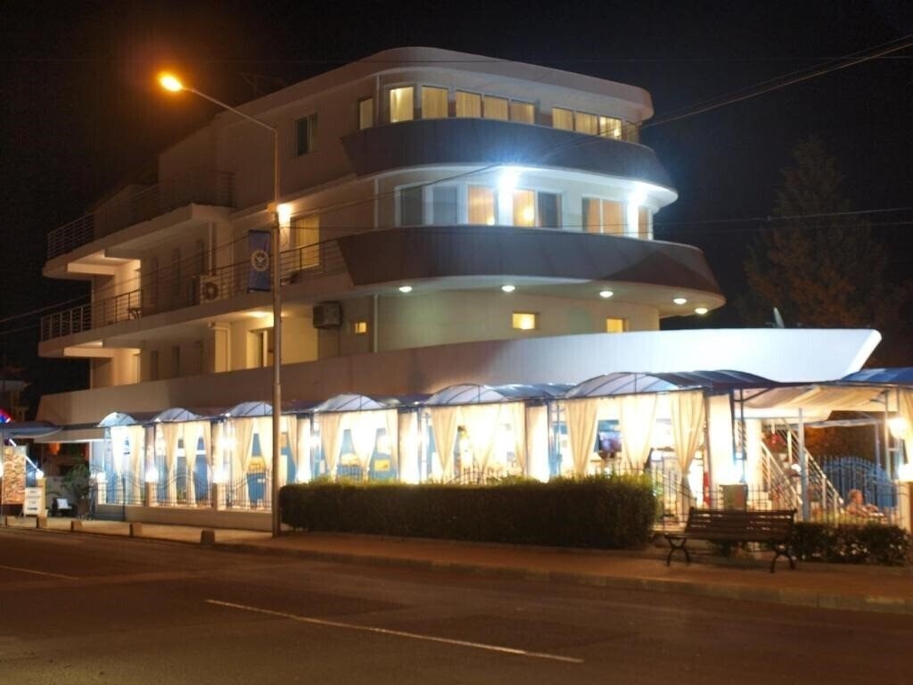 Фото Korab Renesa 2*