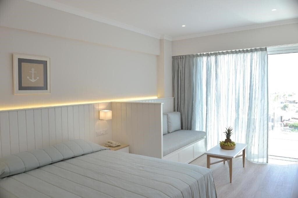 Sunrise Gardens Aparthotel 3* қонақ үйі