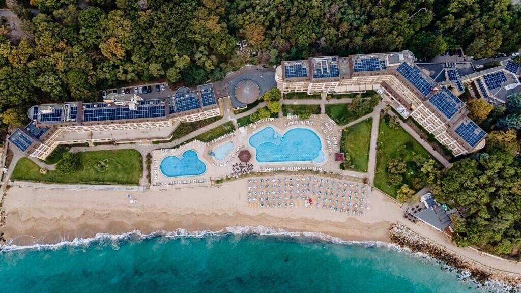 Отель HVD Riviera Beach 5*