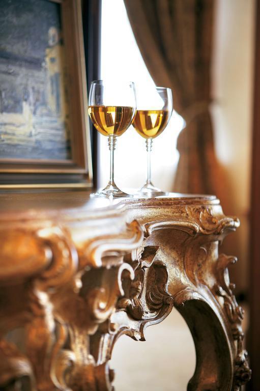 Фотография Sofia Hotel Balkan (ex. Sheraton Sofia Hotel Balkan) 5*