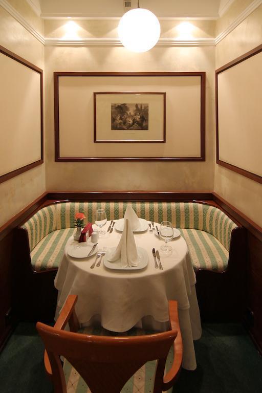 Downtown Hotel 4* суреті