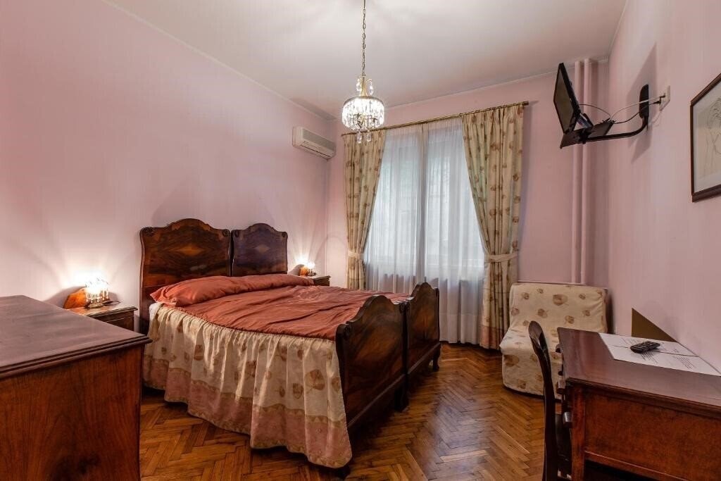 Отель Casa Ferrari 3*