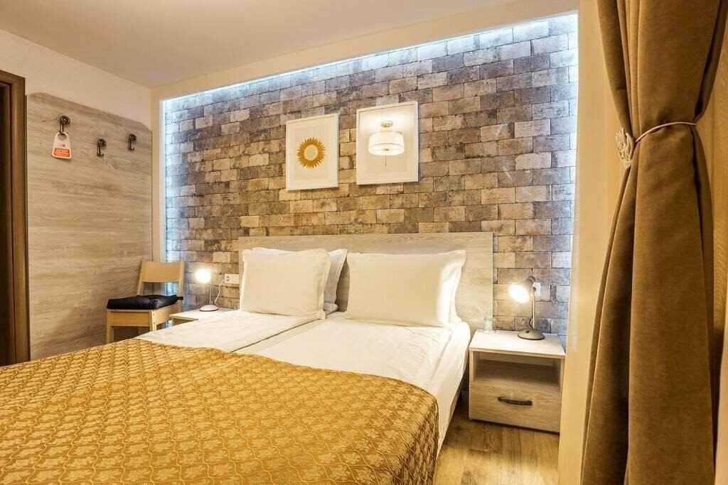 Отель Hotel Sofia Place 3*