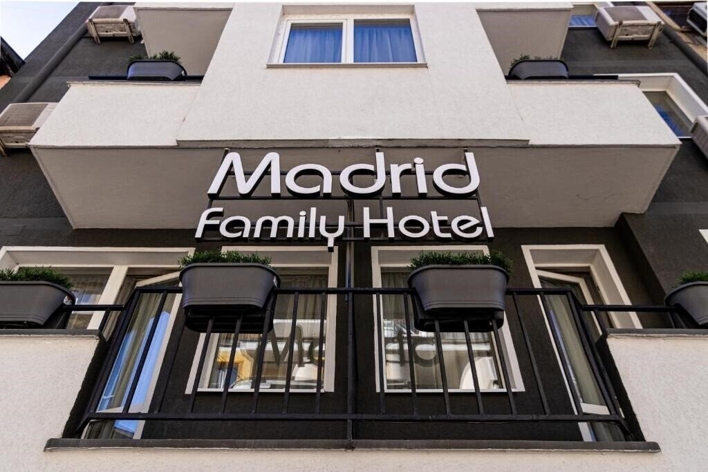 Madrid Hotel 4* қонақ үйі
