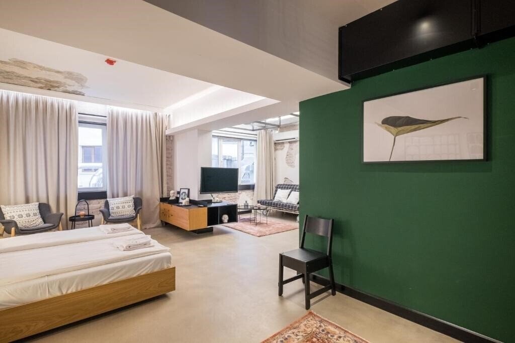 Фотография R34 Boutique Hotel 3*