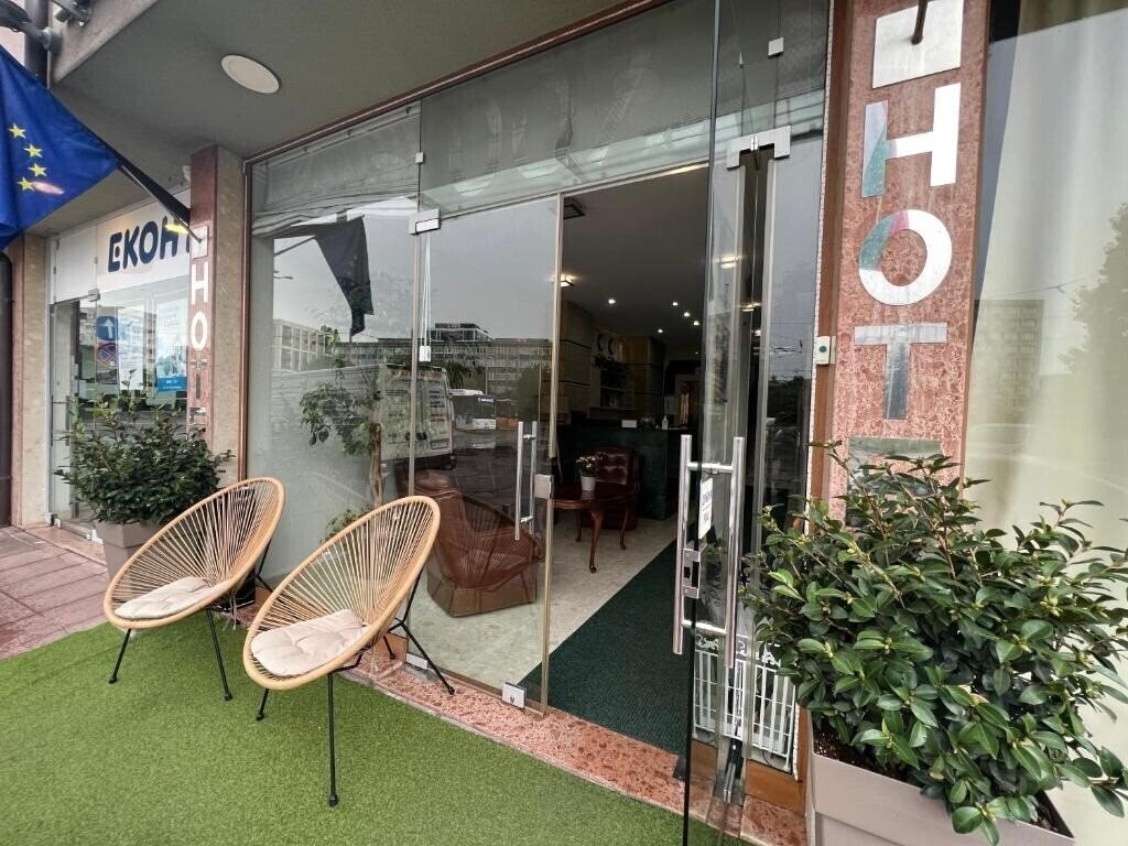 Фото Hotel 007 3*