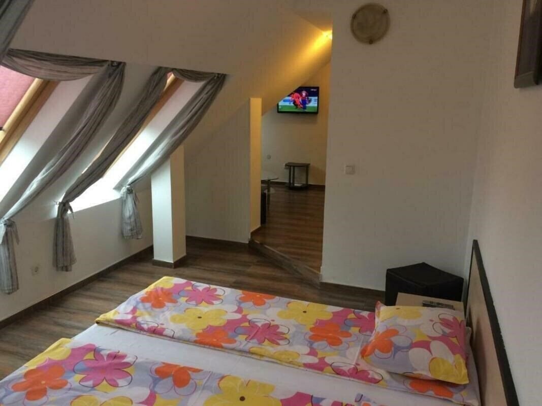 Hotel Restaurant Chairite 3* суреті