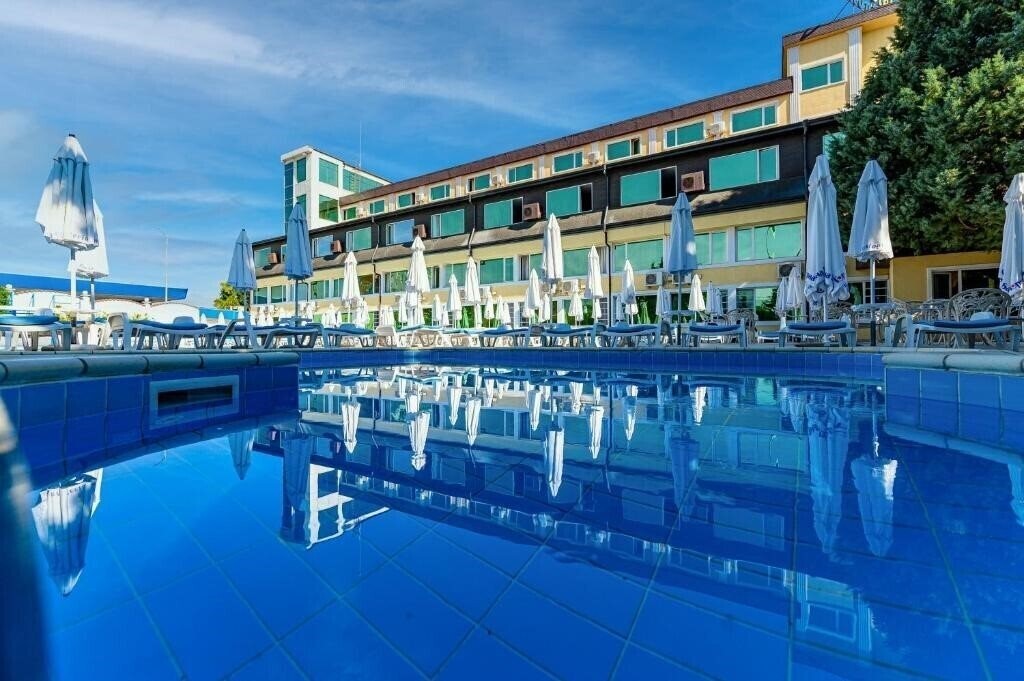 Отель Hotel Montecito 3*