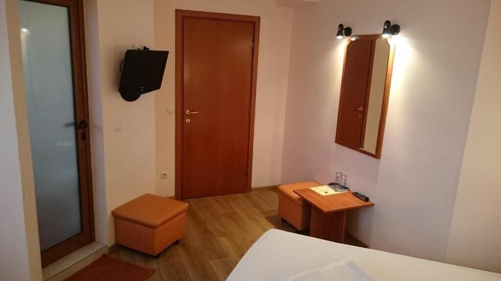 Classic Hotel 3* суреті