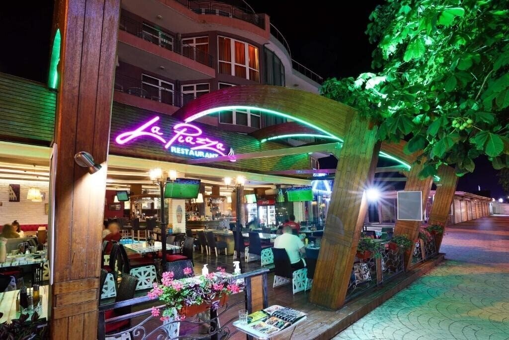 Фото La Piazza 2*