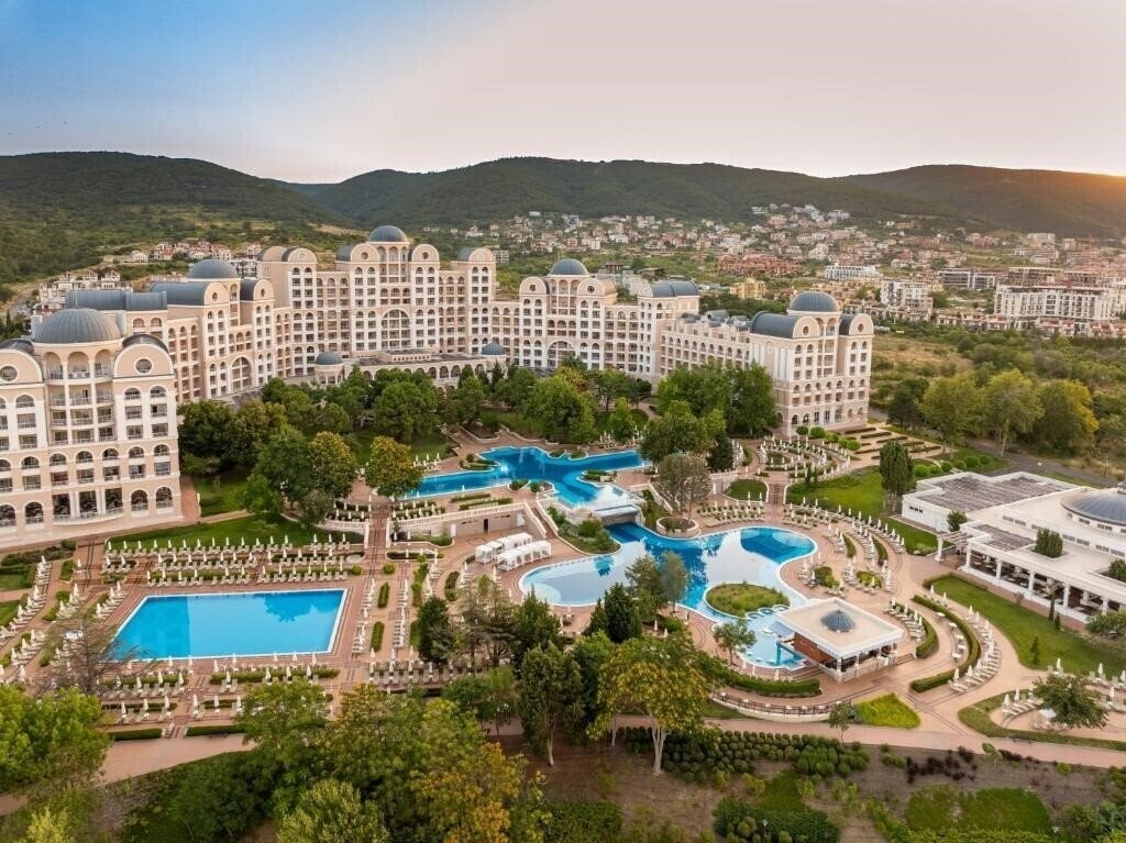 Отель Dreams Sunny Beach Resort & SPA (ex. Riu Helios Paradise) 4*