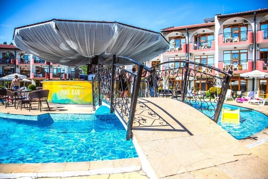 Complex Selena 3* суреті