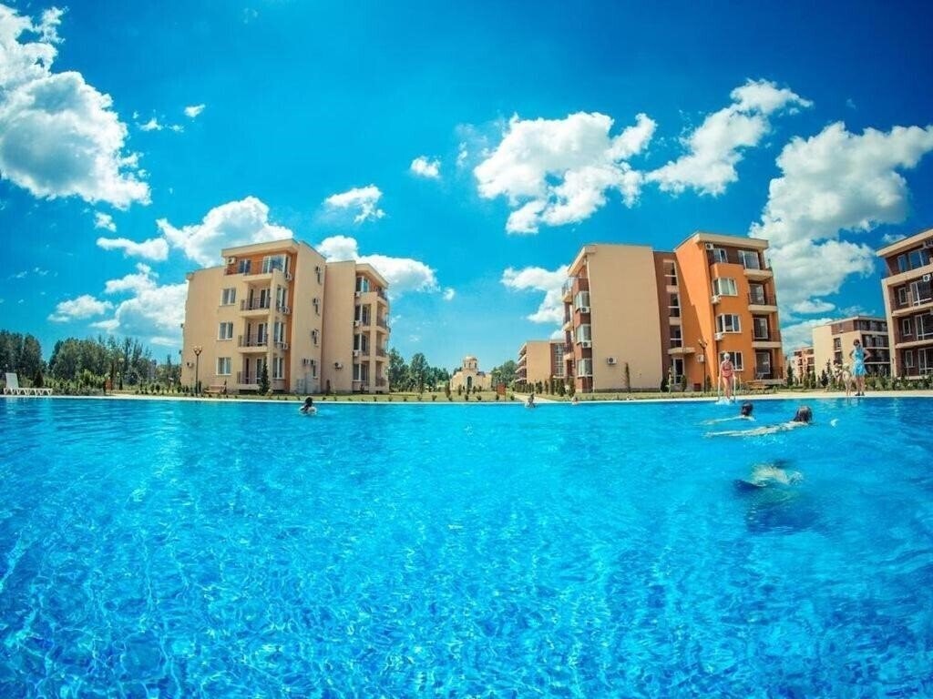 Holiday & Orchid Fort Golf Club 3* суреті