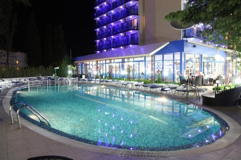 Palace 3* суреті