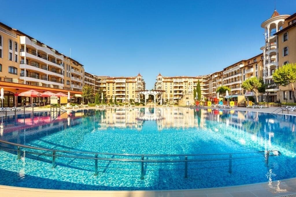 Royal Sun апартаменты суреті