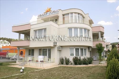 Sunny Twins 3* фотосуреті