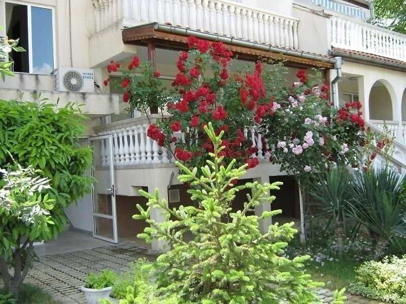 Фото Aparthotel Bravo 3*