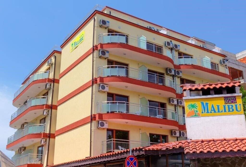 Malibu Sunny Beach 3* қонақ үйі