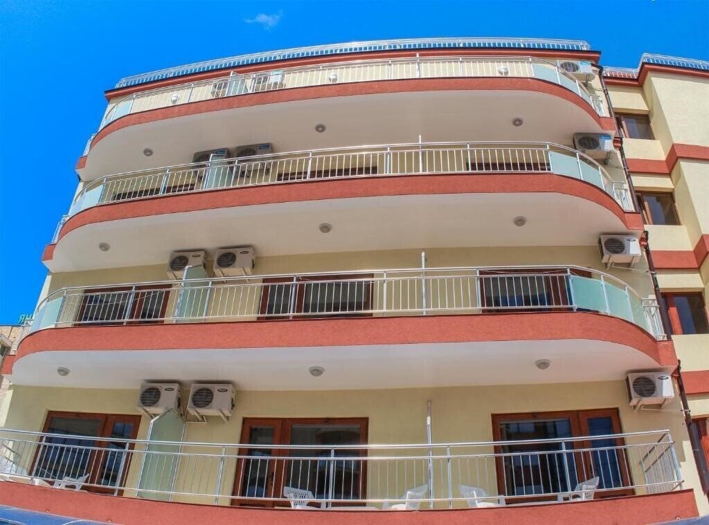 Фото Malibu Sunny Beach 3*