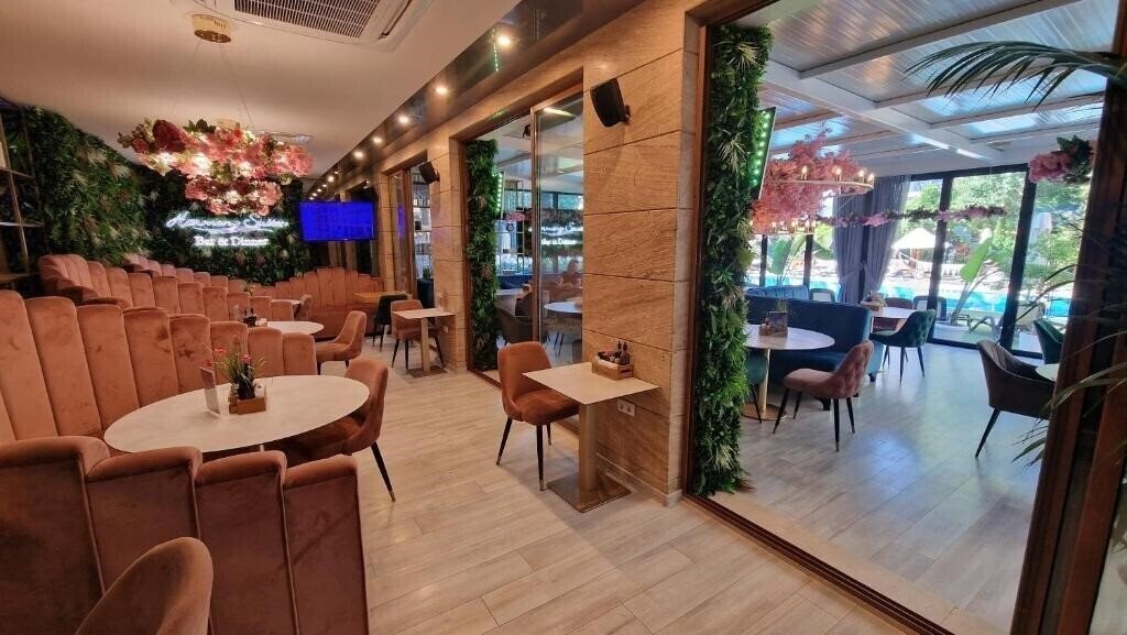 Harmony Suites 4, 5, 6 - Monte Carlo 3* суреті