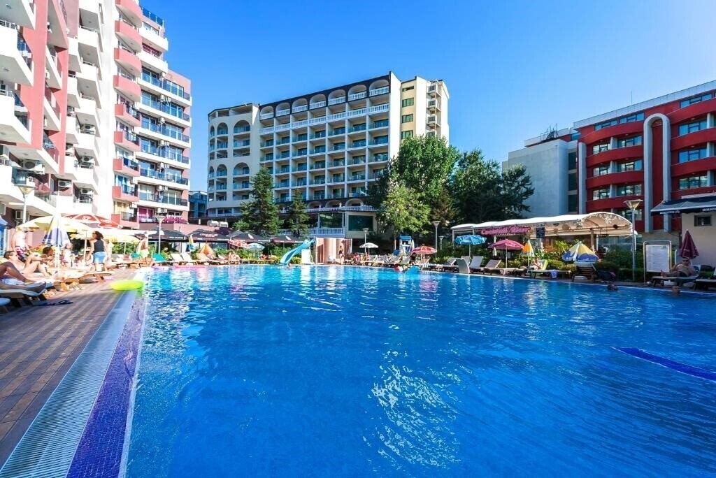 Admiral Plaza Hotel 3* суреті