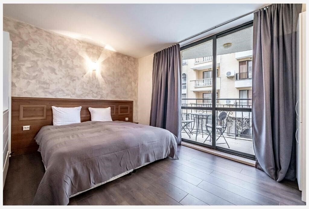 Фото Avalon Apartments 3*