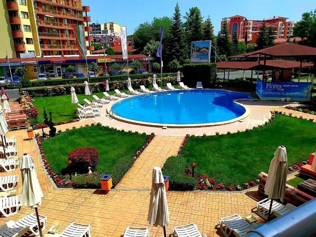 Flores Park Aparthotel 3* суреті