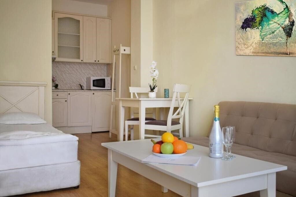 Flores Park Aparthotel 3* суреті