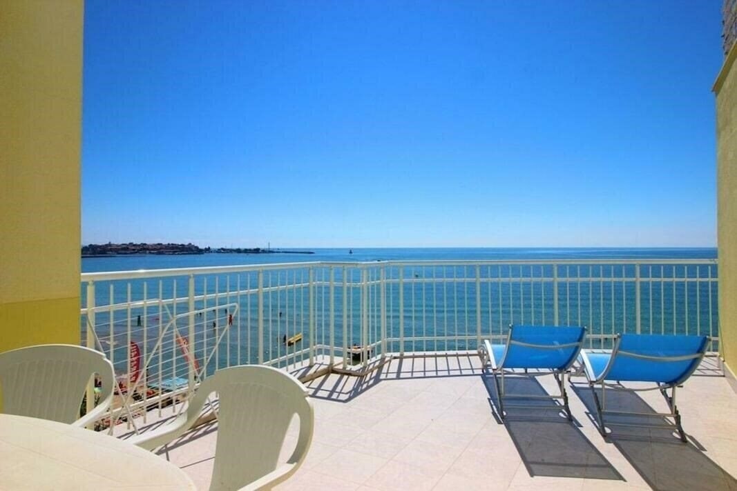 Фото Aphrodite Apartments 3*