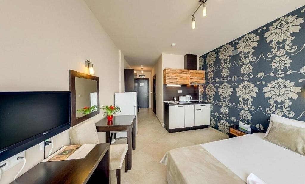 Фотография Briz Beach Apartments (ex. Briz Sunny Beach) 3*