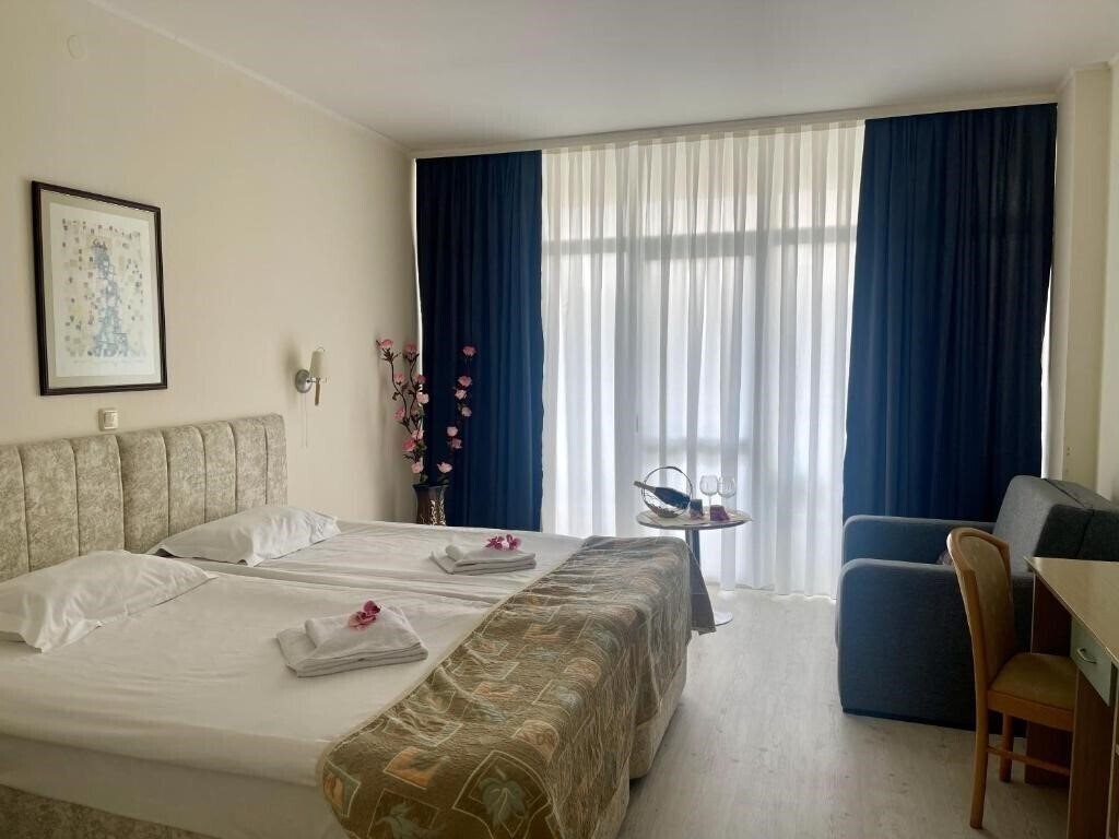 Grand Hotel Nirvana (ex. Grand Hotel Oasis, Oasis Sunny Beach) 4* фотосуреті