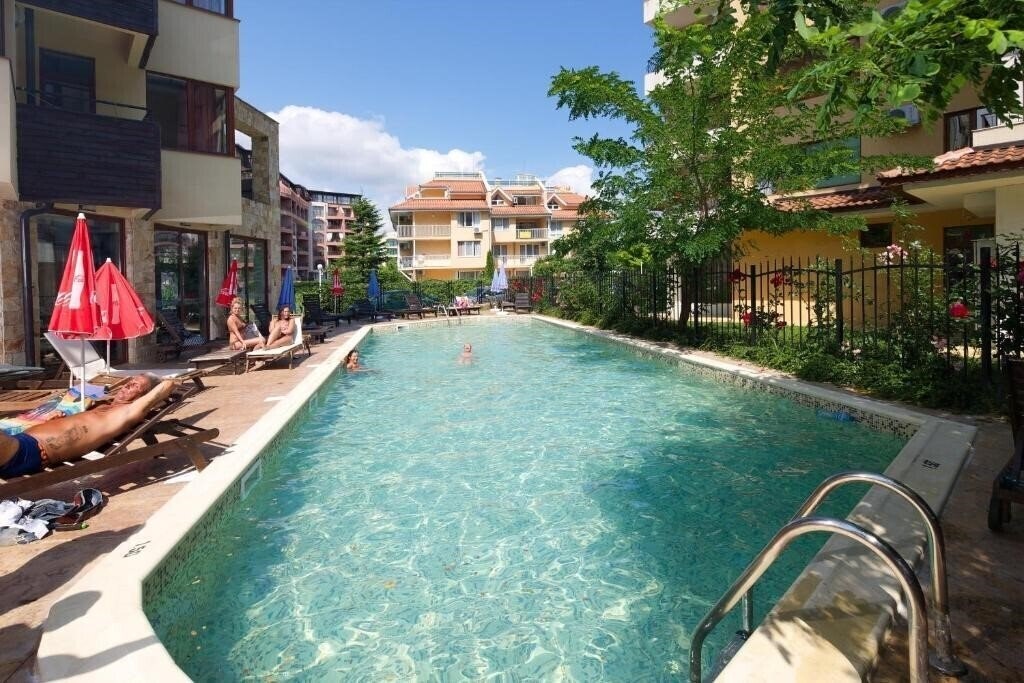 Lira 3* суреті