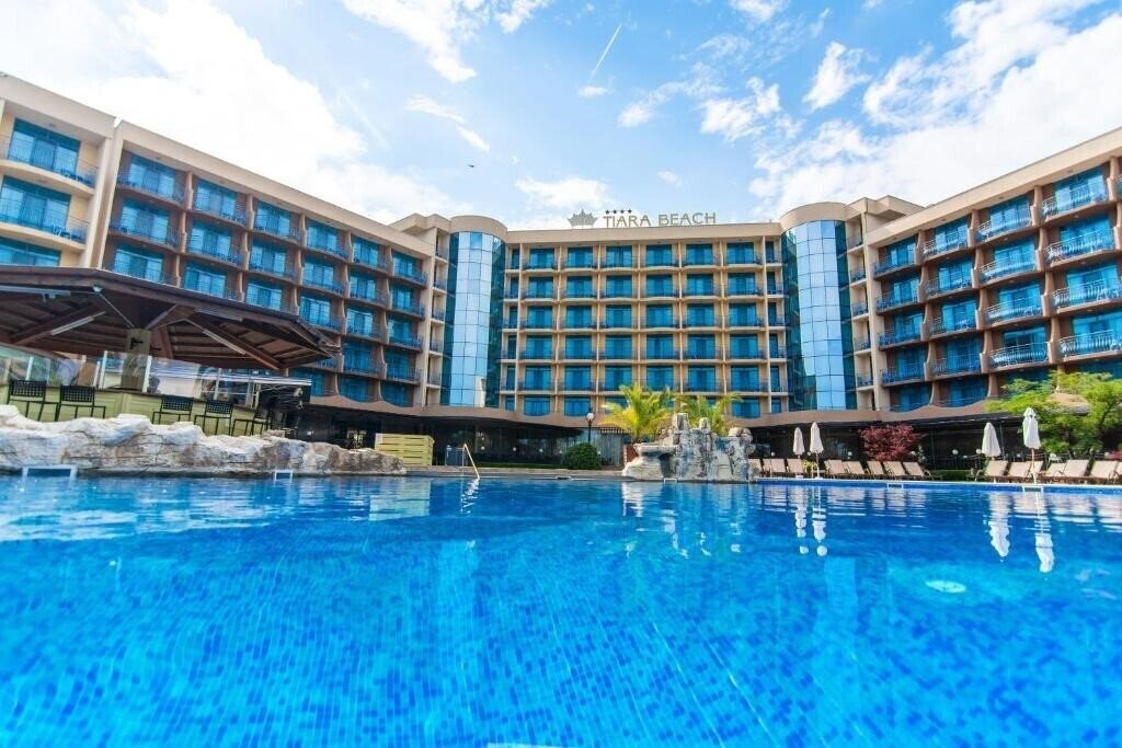 Tiara Beach 4* қонақ үйі