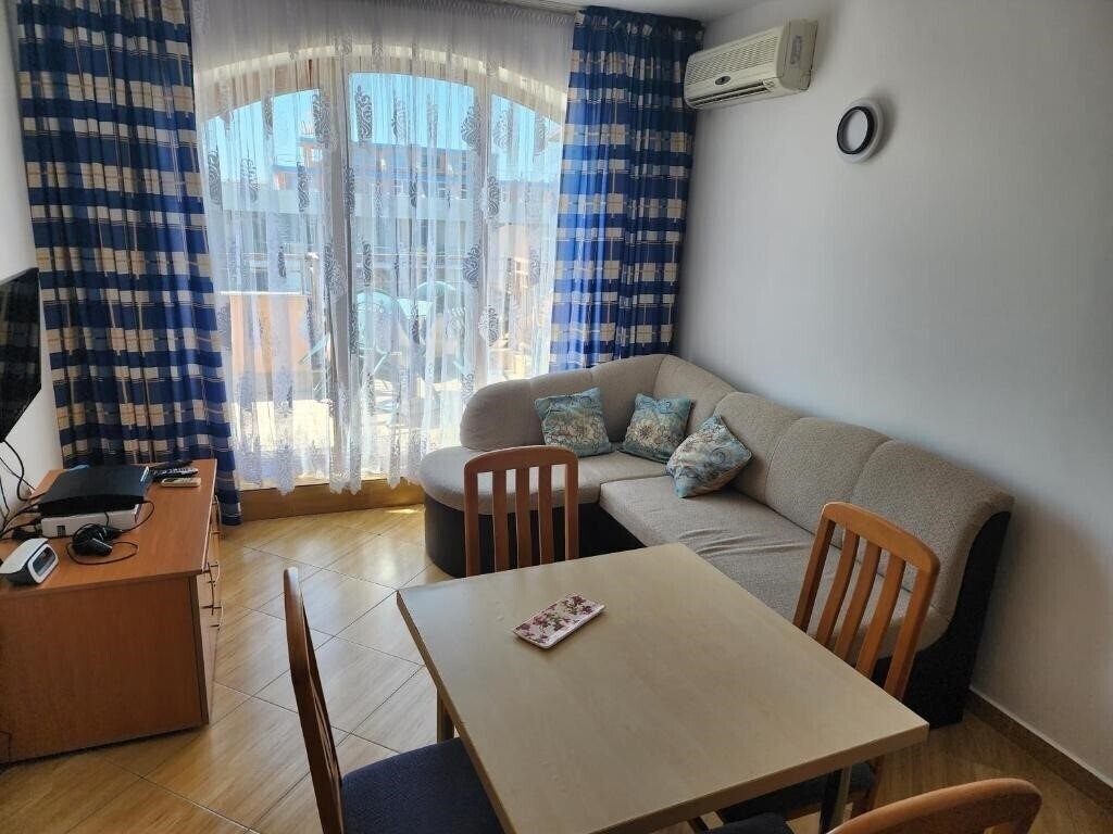 Фото Golden Dreams Apartments 3*