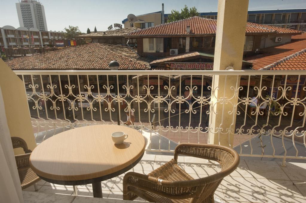 Lotus 3* суреті