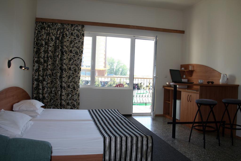 Lotus 3* суреті