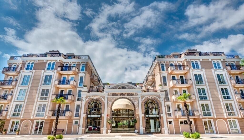 Dawn Park Deluxe Apart  Hotel 3* қонақ үйі