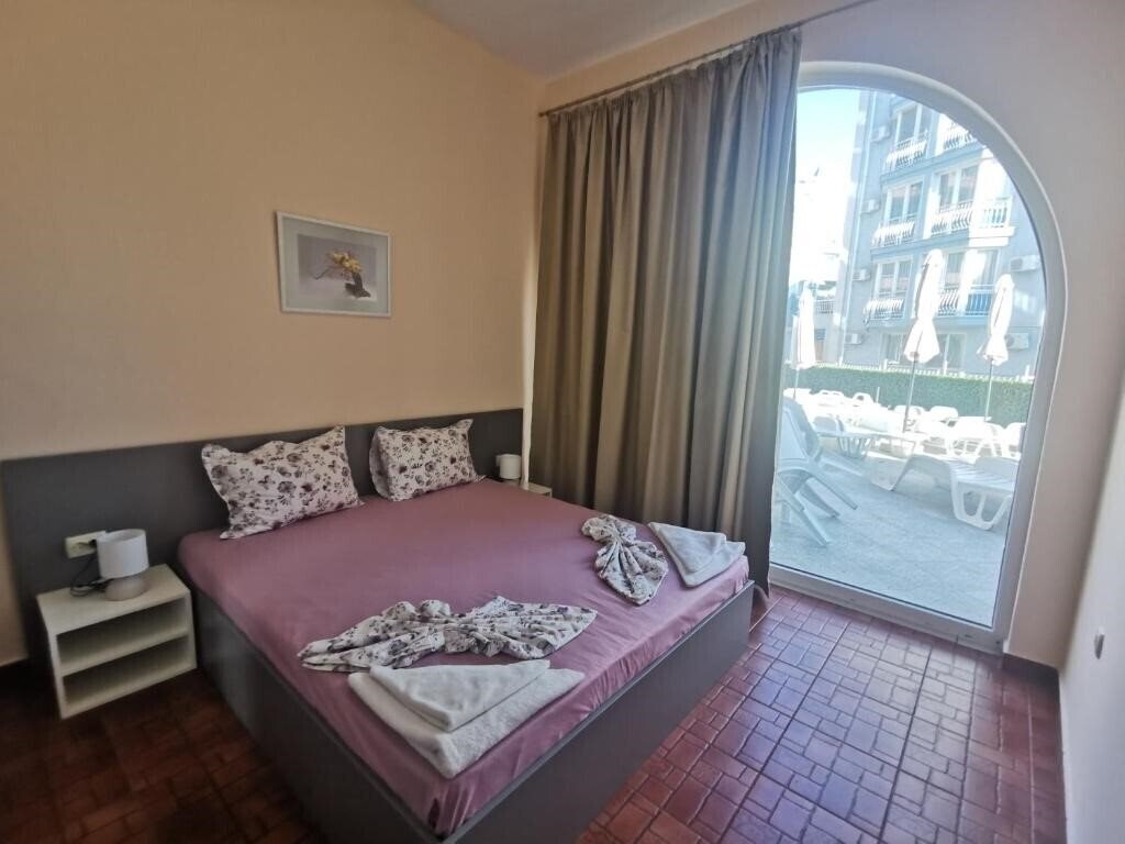 Картинка Rose Garden Omaks 3*