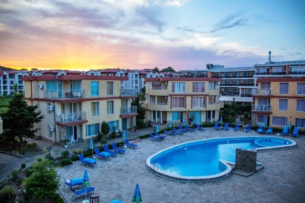 Отель Hotel Mapy Sozopol 3*