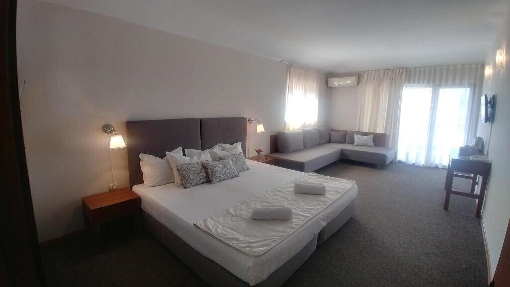 Фото Hotel Muses 3*