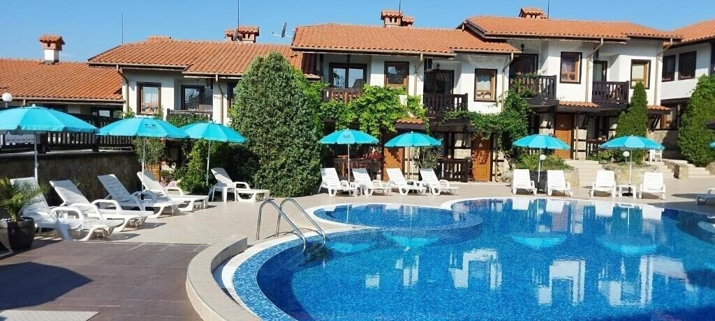 Отель Pearl Apartments (ex. Sozopol Apartments Pearl) 3*