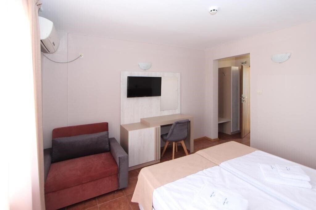 Фото Hotel Perla 3*