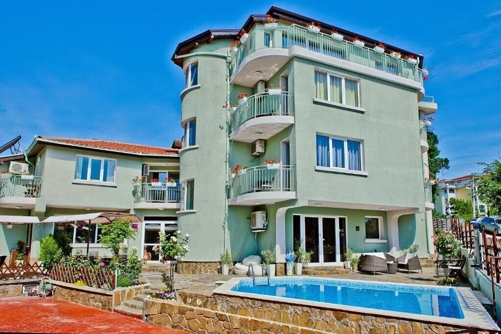 Amfora 3* суреті