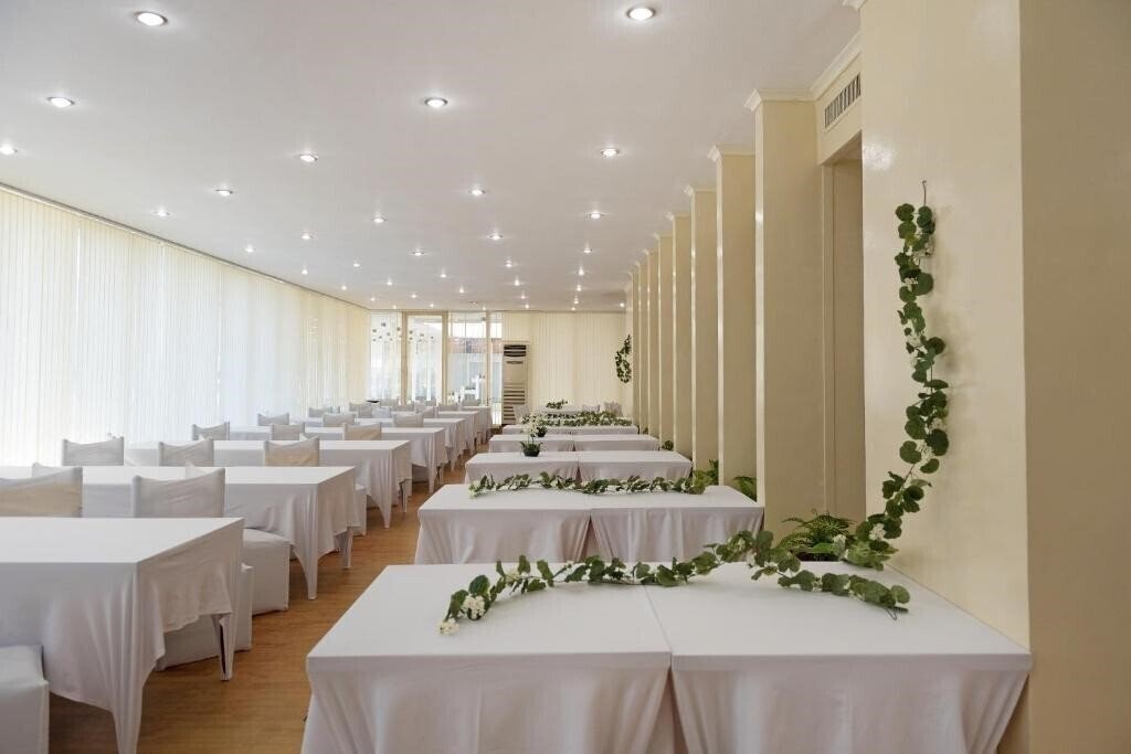 Картинка IHS Hotel Joliot Curie 3*