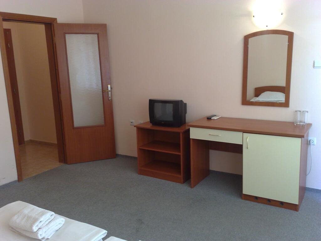 Фото Larisa 1&2 (ex. Hotel Larisa 12) 3*